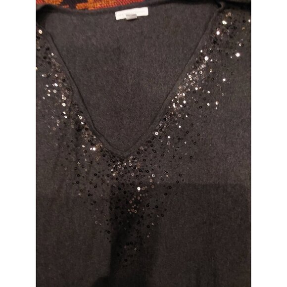 New York & Company XL Gray V-Neck Sequin Embellished Lightweight Knit Top - Picture 2 of 11